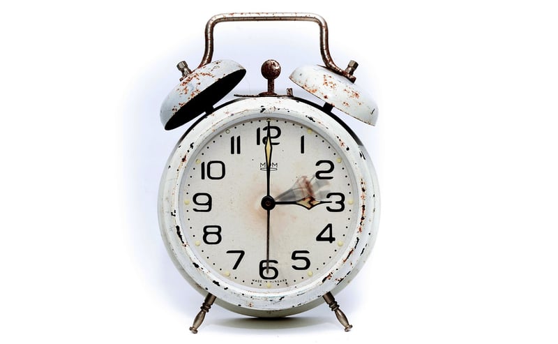 Clock showing time